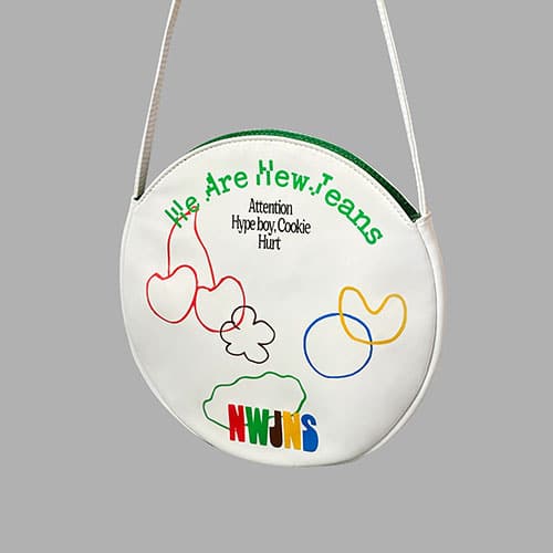 newjeans-1st-ep-new-jeans-bag-white newjeans-1st-ep-new-jeans-bag-white